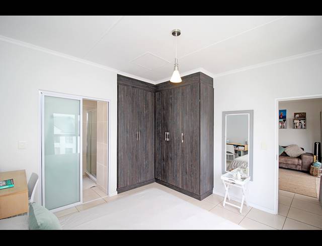 1 BEDROOM APARTMENT FOR SALE IN GREENSTONE HILL